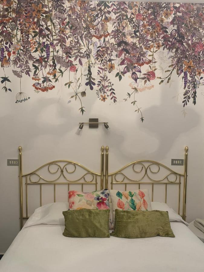Hostal Pirineos Barbastro Eksteriør billede