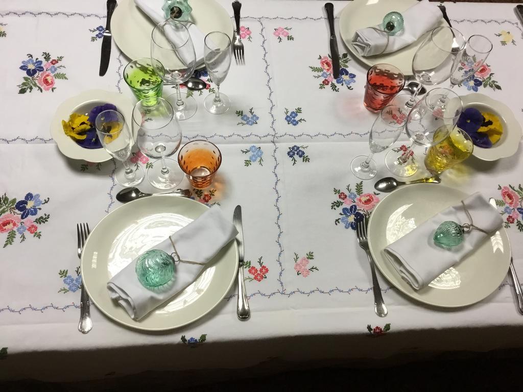 Hostal Pirineos Barbastro Eksteriør billede