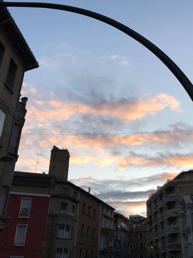 Hostal Pirineos Barbastro Eksteriør billede