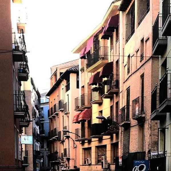 Hostal Pirineos Barbastro Eksteriør billede